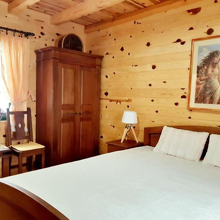 El Paso City, Zlatibor - Unique Wooden Cottages, Treehouse, Wild West Rooms, Accommodation 1-6 People Екстериор снимка