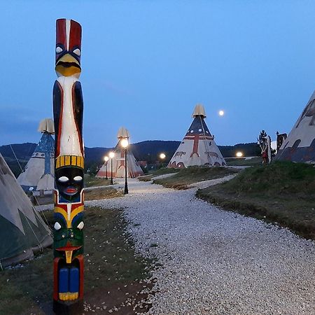 El Paso City, Zlatibor - Unique Wooden Cottages, Treehouse, Wild West Rooms, Accommodation 1-6 People Екстериор снимка