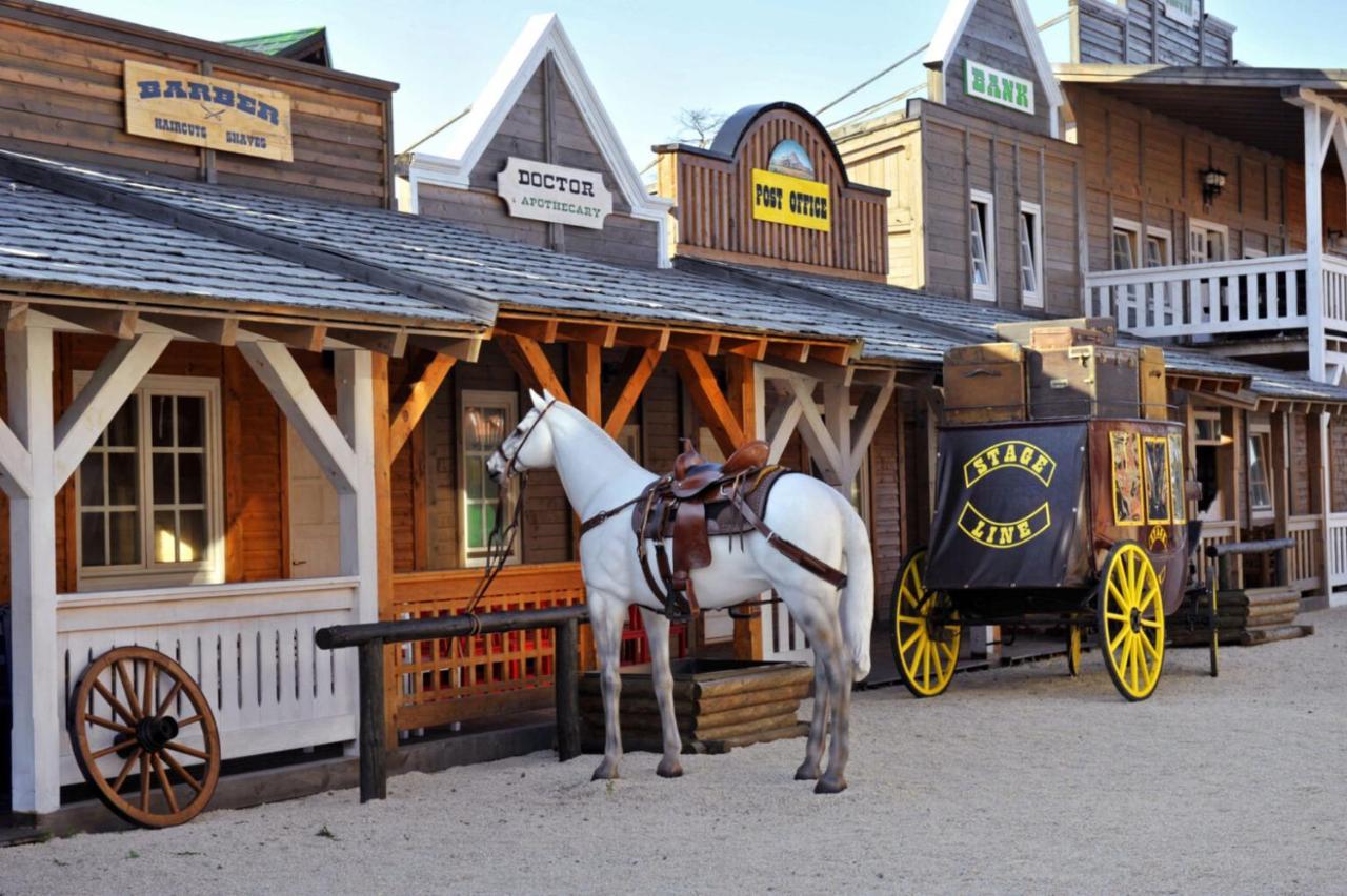 El Paso City, Zlatibor - Unique Wooden Cottages, Treehouse, Wild West Rooms, Accommodation 1-6 People Екстериор снимка