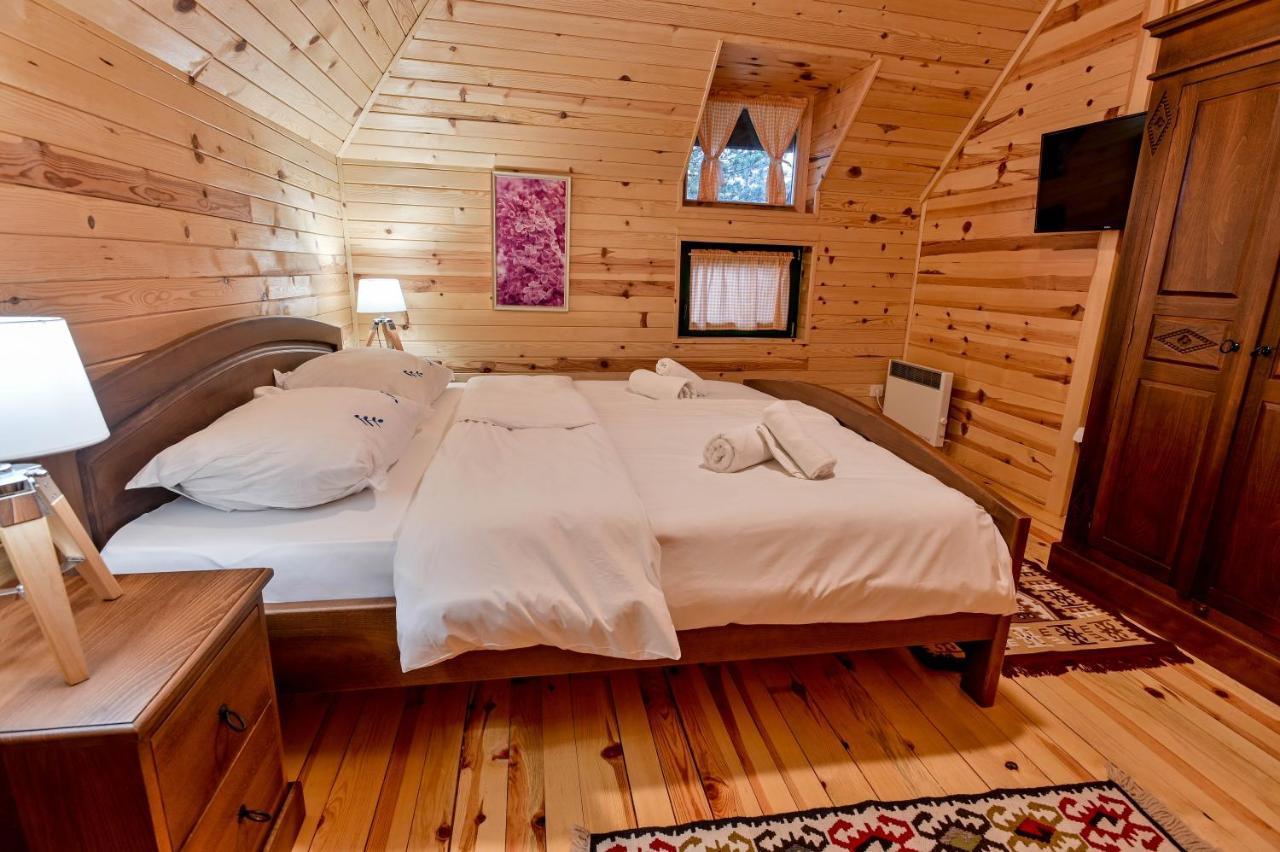 El Paso City, Zlatibor - Unique Wooden Cottages, Treehouse, Wild West Rooms, Accommodation 1-6 People Екстериор снимка