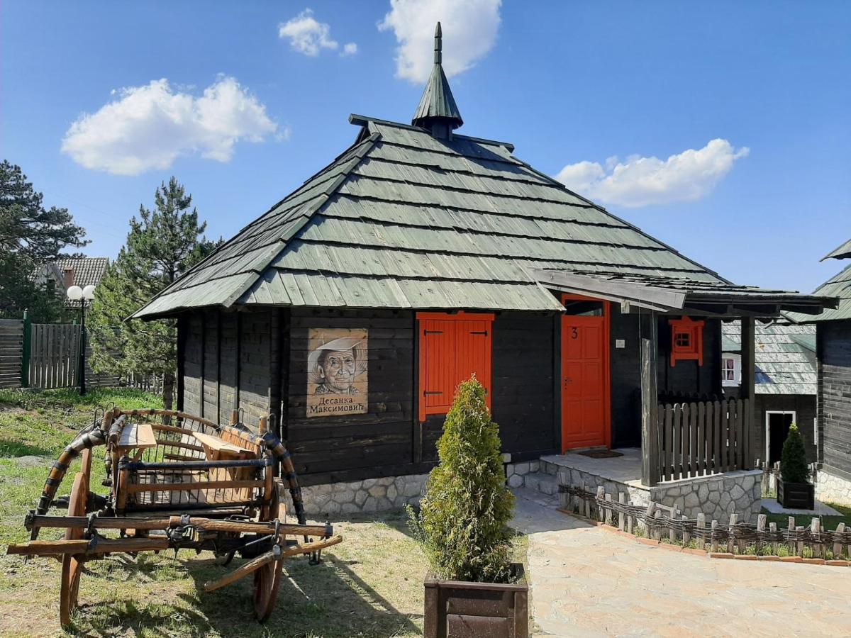 El Paso City, Zlatibor - Unique Wooden Cottages, Treehouse, Wild West Rooms, Accommodation 1-6 People Екстериор снимка
