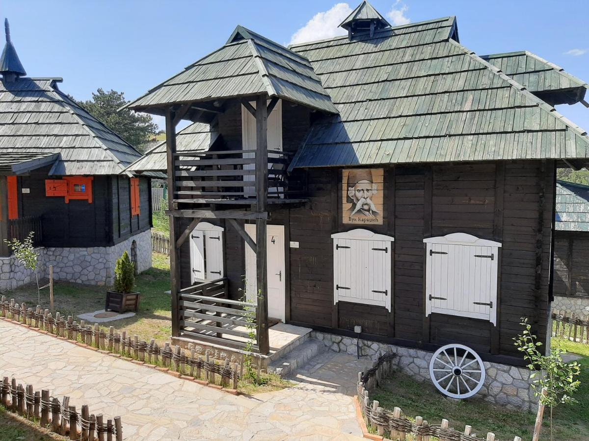 El Paso City, Zlatibor - Unique Wooden Cottages, Treehouse, Wild West Rooms, Accommodation 1-6 People Екстериор снимка