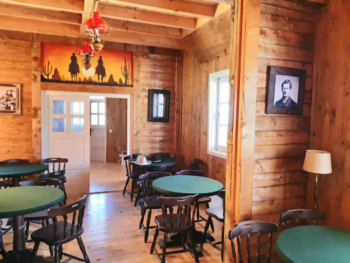 El Paso City, Zlatibor - Unique Wooden Cottages, Treehouse, Wild West Rooms, Accommodation 1-6 People Екстериор снимка