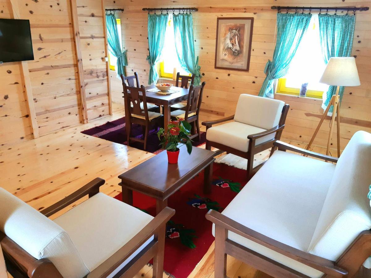El Paso City, Zlatibor - Unique Wooden Cottages, Treehouse, Wild West Rooms, Accommodation 1-6 People Екстериор снимка