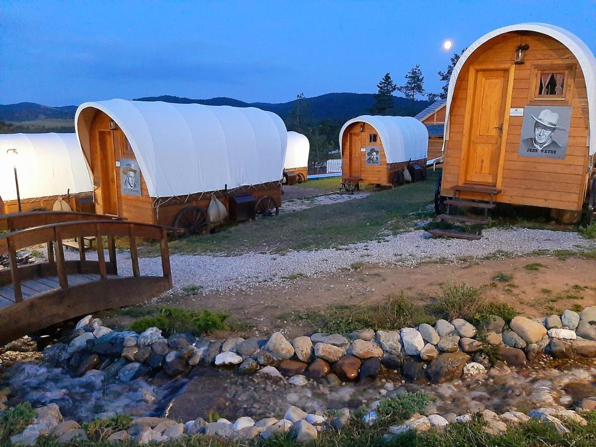El Paso City, Zlatibor - Unique Wooden Cottages, Treehouse, Wild West Rooms, Accommodation 1-6 People Екстериор снимка