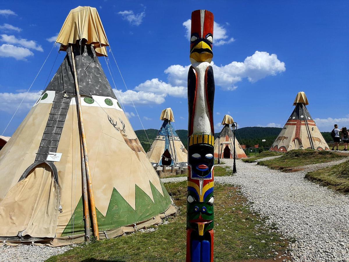 El Paso City, Zlatibor - Unique Wooden Cottages, Treehouse, Wild West Rooms, Accommodation 1-6 People Екстериор снимка