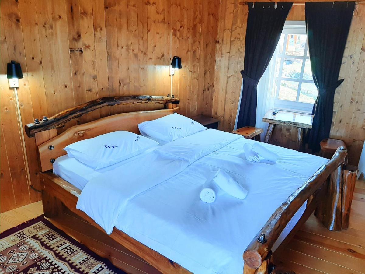 El Paso City, Zlatibor - Unique Wooden Cottages, Treehouse, Wild West Rooms, Accommodation 1-6 People Екстериор снимка