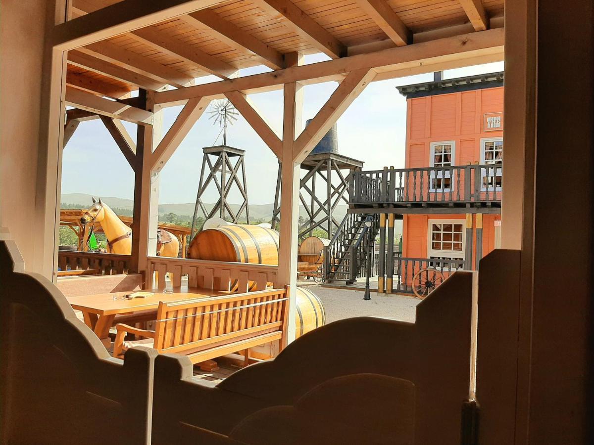 El Paso City, Zlatibor - Unique Wooden Cottages, Treehouse, Wild West Rooms, Accommodation 1-6 People Екстериор снимка