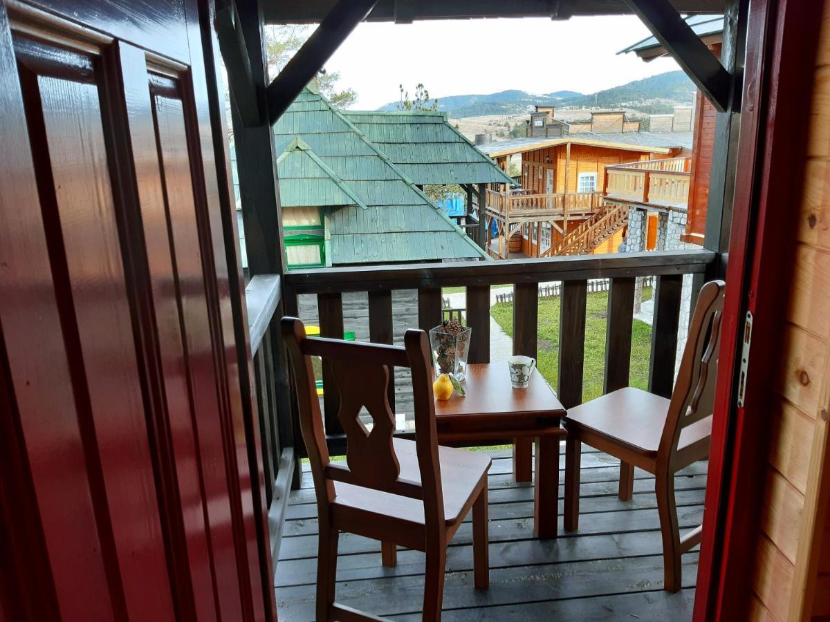 El Paso City, Zlatibor - Unique Wooden Cottages, Treehouse, Wild West Rooms, Accommodation 1-6 People Екстериор снимка