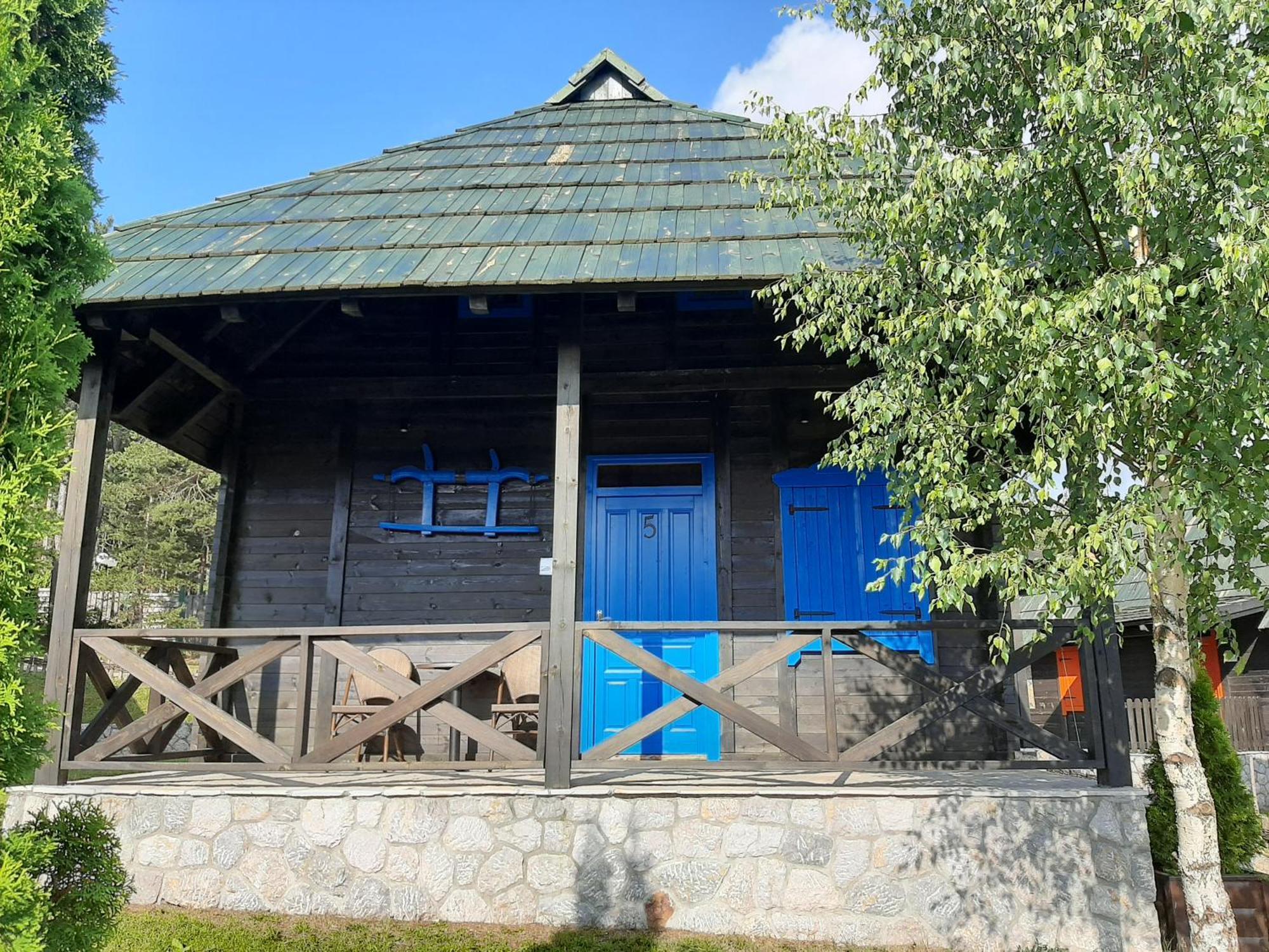 El Paso City, Zlatibor - Wooden Cottages Unique, Treehouse, Wild West Rooms, Accommodation 1-6 People Стая снимка