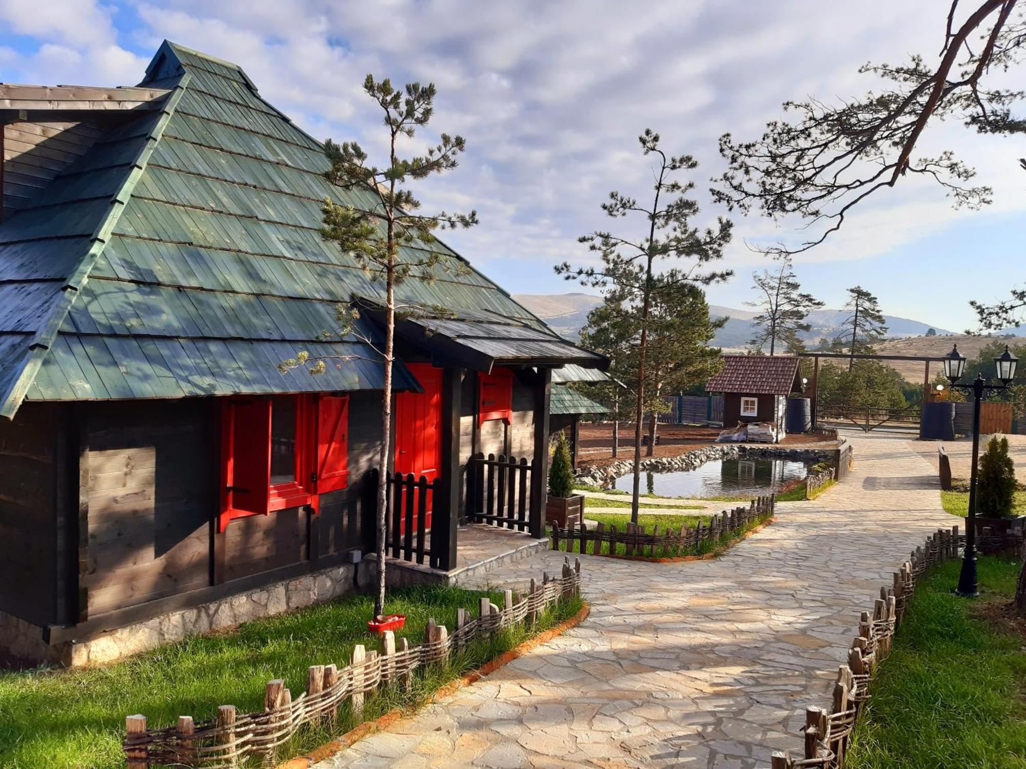 El Paso City, Zlatibor - Unique Wooden Cottages, Treehouse, Wild West Rooms, Accommodation 1-6 People Екстериор снимка